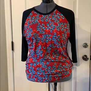 Top with 3/4 length sleeves